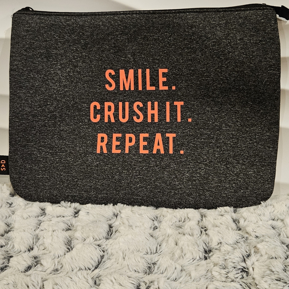 Stella & Dot "Smile. Crush It. Repeat. Pouch